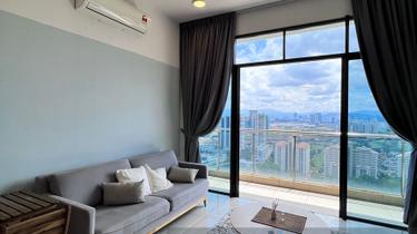 Unit come with balcony! Condo specialist! Viewing anytime! 1