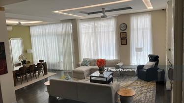 Short drive to LRT, Empire Subang, Sunway & Monash University 1