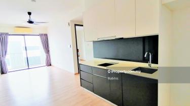 Modern Living! Spacious 2 Plus 1 Room Residence At Emporis High Floor! 1