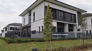 Semi-D house for Sale 1