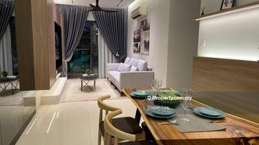 Freehold, Low Dense Perfect for Own Stay, 400m to 2 LRT Stations! 1