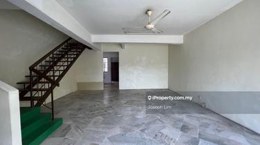 Good Location, Walking distance to shops and restaurants 1