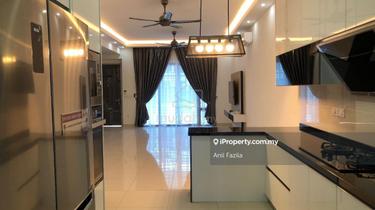 For sale Elmina Valley 2 walking distance to Lake side Mall  Shah Alam 1