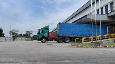 Grade A Loading Bay Warehouse for Rent @ Shah Alam 1