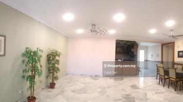 Renovated condo Near to eateries ,shops and golf club. 1