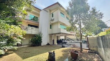 Bungalow Double Storey with lift to all floors 1
