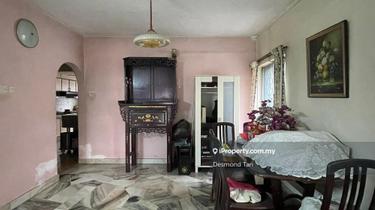 Walking Distance to Amenities, Ample Parkings, Endlot 1