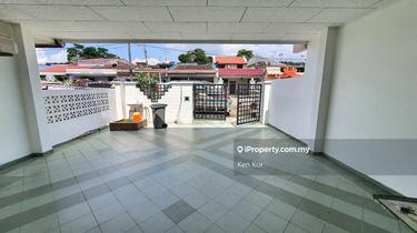 1.4km from Paradigm Mall, house fully extended, 5 Room 1