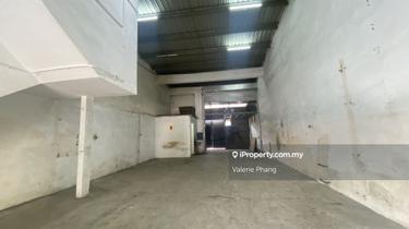 Puchong 1.5 Storey Link Factory for Sale 1