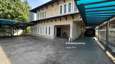 Freehold Bungalow with Huge Car Porch 1