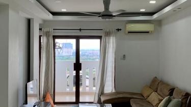80% furnished, Renovated and available now 1