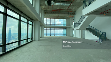 Penthouse with private pool and lift 1