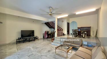 2 Storey Extended Bangsar Terrace House. Well taken care! 1