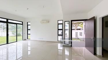 Corner Lot Original 5 Room 6 Bath Freehold G&G Excellent Condition 1