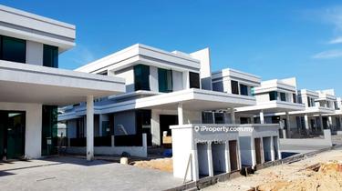 Semi-D house for Sale 1