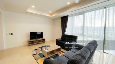 Isola Subang Jaya Large Unit For Sale near Petaling Jaya Bandar Sunway 1