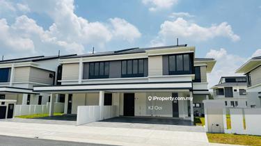 2 Story End Lot Lake Villa, Gemala Residence For Sale @ Tropicana Aman 1