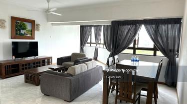Good deal! Corner 1300sf 3 room 2 bath 1
