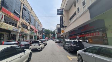 Limited Bandar Puchong Jaya 3.5sty shop, crowded and popular location! 1