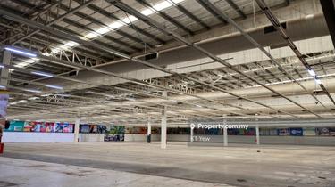 To Let: Single storey Purpose-Built Commercial building  1