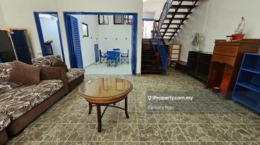 3.5 Storey Terrace house in a quiet neighbourhood for rent 1