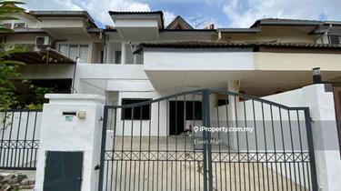 Fully Extend & Limited 2.5 Storey Terrace Move In Condition Call Now 1