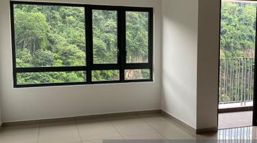 1540sf comes with balcony 1