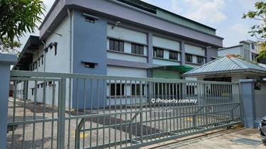 Freehold detach factory, nice renovated unit in Hi-Tech, Semenyih 1