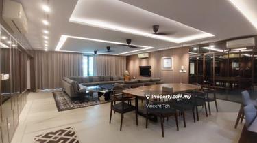 Spacious living room with luxurious decoration Unit 1