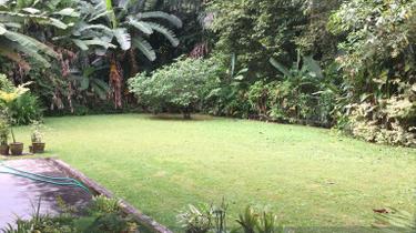 2.5 storey detached house with big garden in established PJ 1