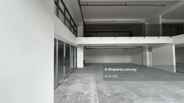 Corner lot high ceiling with mezzanine floor 1