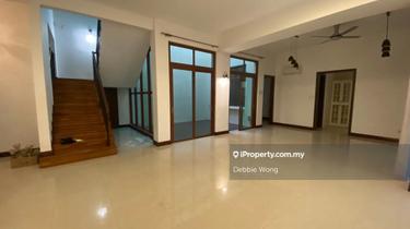 Club house facilities with tennis court, near to shopping gallery 1