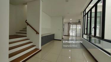 Below Market Sunway Montana 3 storey Courtyard Private Club house 1