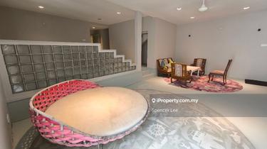 Newly Renovated Semi-D 1
