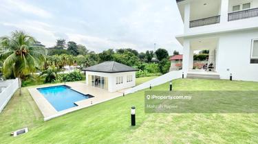 New Built 2 Storey Bungalow Modern Design with big swimming pool. 1