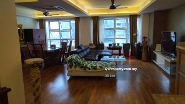 Beautifully renovated and walking distance to LRT station & KLCC mall. 1