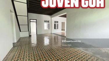 Suitable for Investment or Own Used w/ Private Parking Fully Extended 1