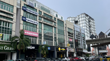 3.5 storey shoplot tenanted  1