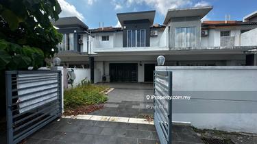 100% Loan, renovated, 2 Storey Taman putra prima, 22 x 75, Freehold 1