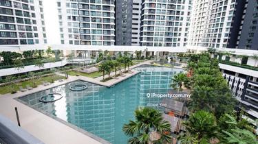 Well Kept Unit at High Floor (Price Negotiable) 1