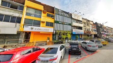 Hot Spot Area At Subang Jaya, Ss15, Freehold, Fully Tenanted 1