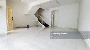 Below Market Well Maintain Bandar Puteri Puchong Double Storey House  1