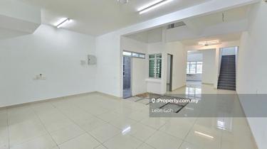 22 X 80 Bandar Rimbayu Link House For Sale 1