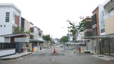 3-Storey Semi Detached@ Minden Heights, Penang 1