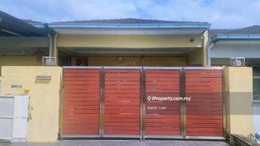 22x80sf. Freehold Fully Renovated 1