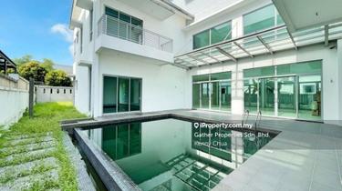 Modern Bungalow with Pool 1