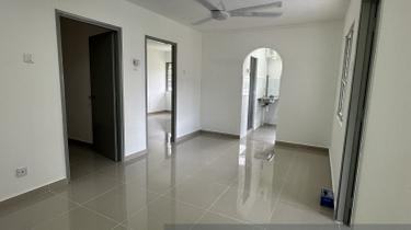 Fully Renovated and Refurbish unit On Sale 1