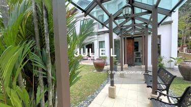 Charming Bungalow with a stylish ambience. Value buy-price negotiable. 1
