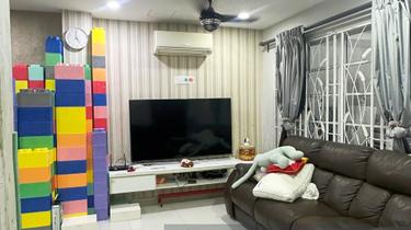 Rare Gem In Town. Superb Renovated Freehold located opposite Taipan! 1