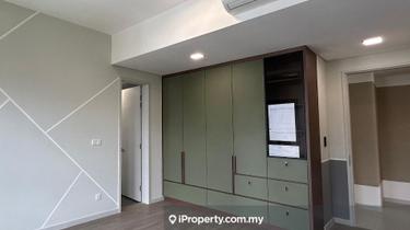 4 mins walk to french primary school, 8 mins to french school of kl 1